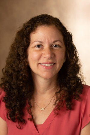 SIUE’s Amelia Perez, PhD, RN, associate professor and chair in the School of Nursing’s (SON) Department of Family Health and Community Health Nursing.